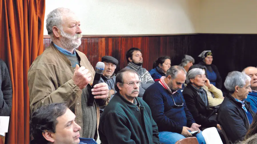 Revisão do PDM tenta salvar 17 casas em urbanização ilegal de Alhandra Revisão do PDM tenta salvar 17 casas em urbanização ilegal de Alhandra