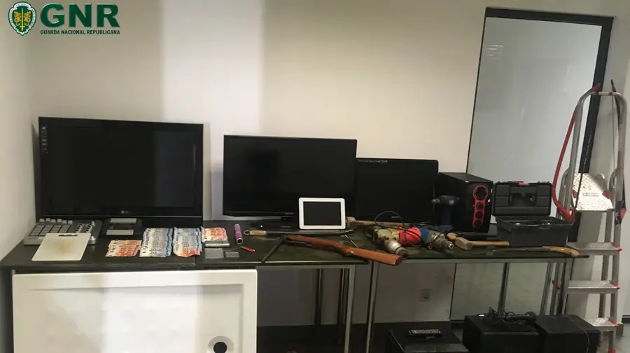Detido em Ourém por posse de arma proibida Detido em Ourém por posse de arma proibida