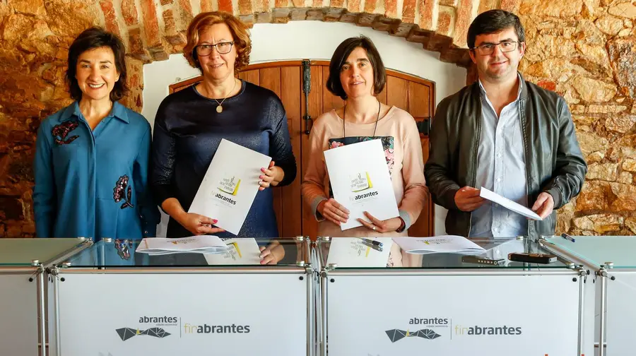 Câmara de Abrantes apoia associações com 321 mil euros Câmara de Abrantes apoia associações com 321 mil euros