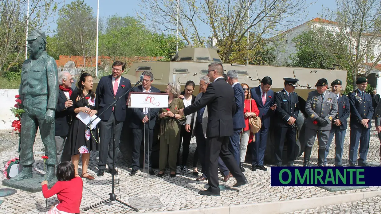 Cerimónia “Cravos para Salgueiro Maia” em Santarém