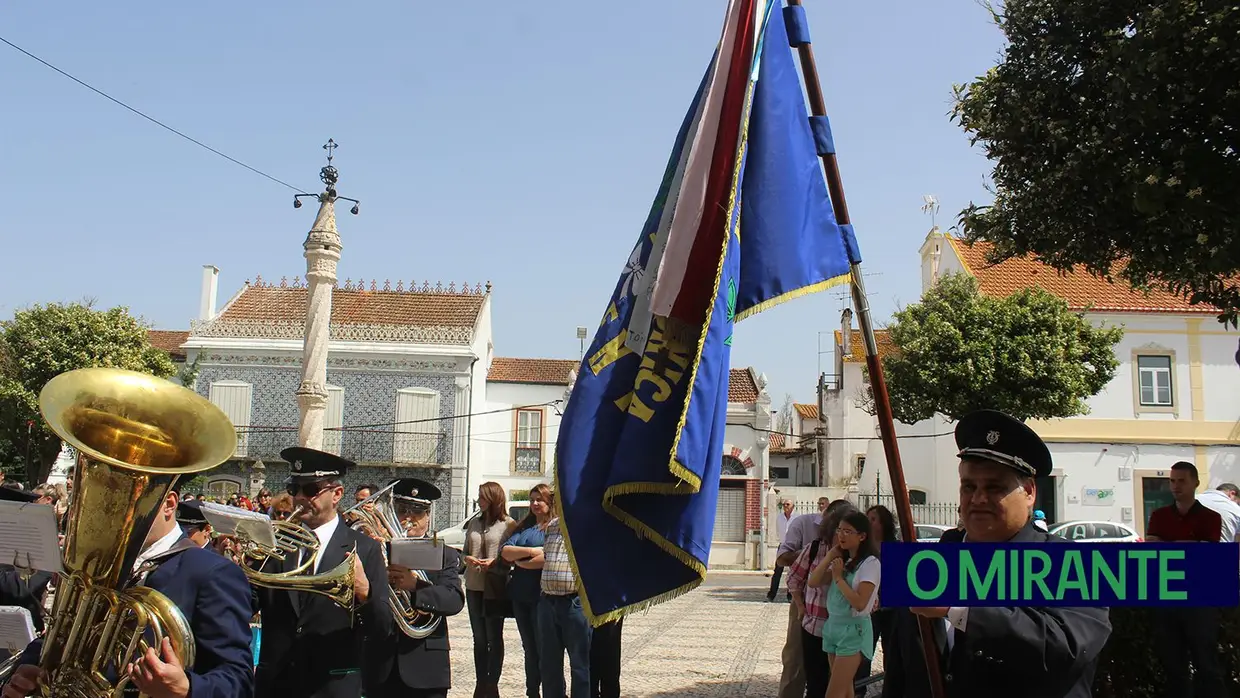 Celebrações do 25 de Abril em Benavente com cortejo de associações e colectividades