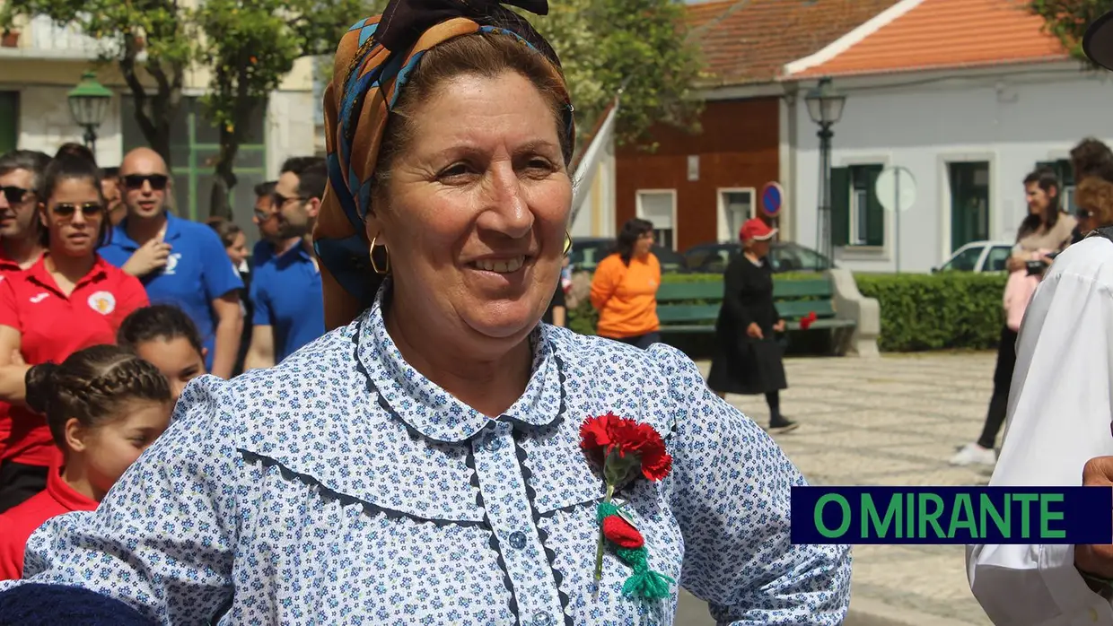 Celebrações do 25 de Abril em Benavente com cortejo de associações e colectividades