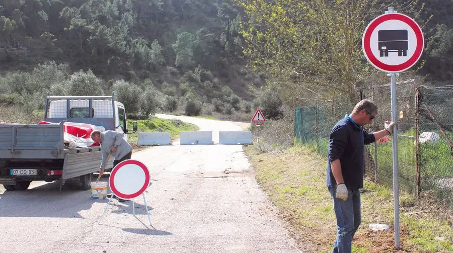 Estrada que liga Serra de Santo António a Minde vai ser recuperada na totalidade Estrada que liga Serra de Santo António a Minde vai ser recuperada na totalidade