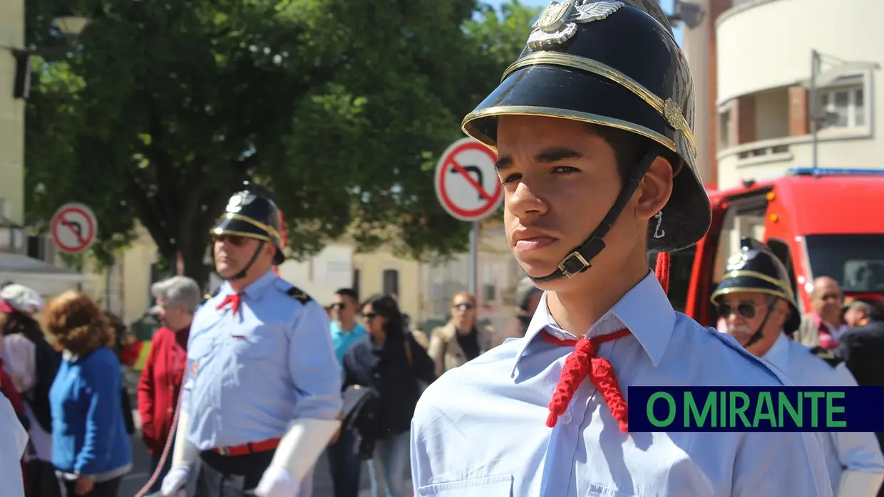 Associação dos Bombeiros Voluntários de Vila Franca de Xira apresenta novas viaturas nas comemorações do seu 136º aniversário