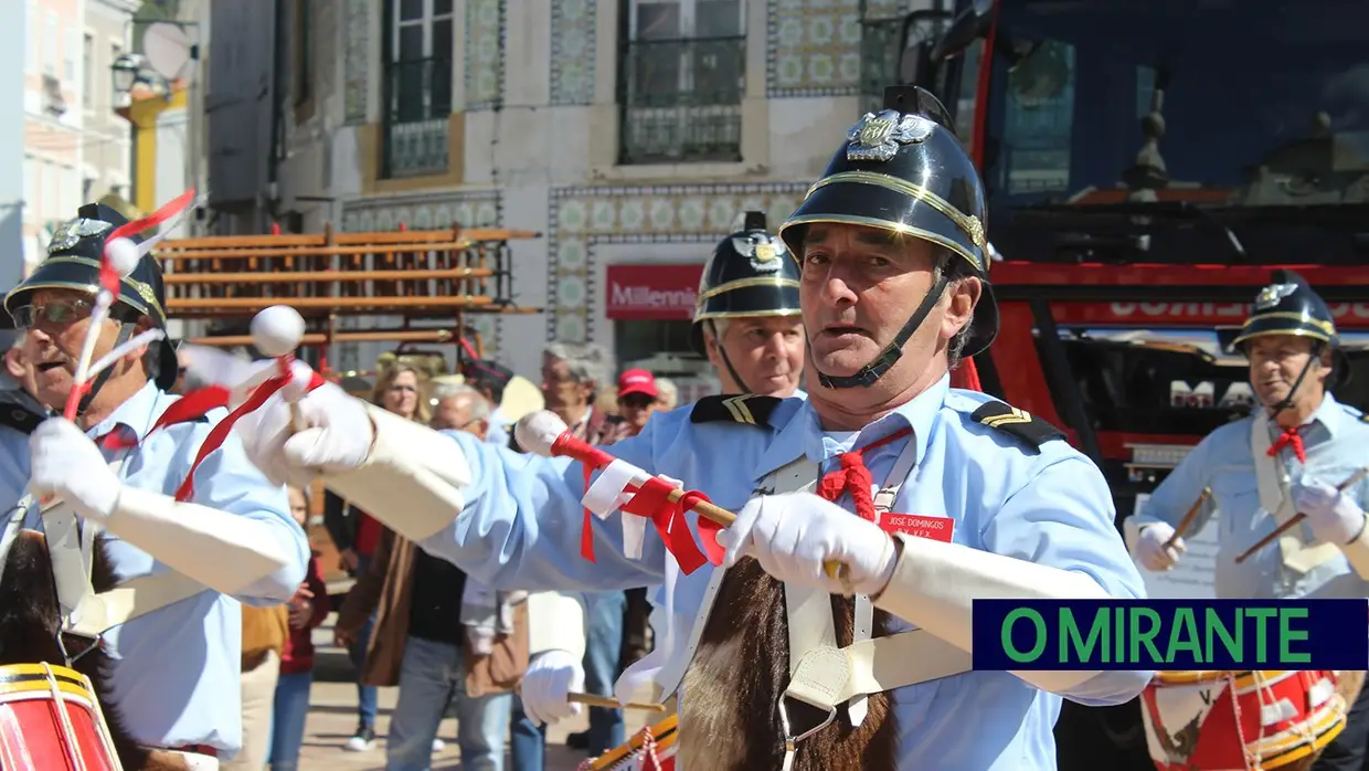 Associação dos Bombeiros Voluntários de Vila Franca de Xira apresenta novas viaturas nas comemorações do seu 136º aniversário
