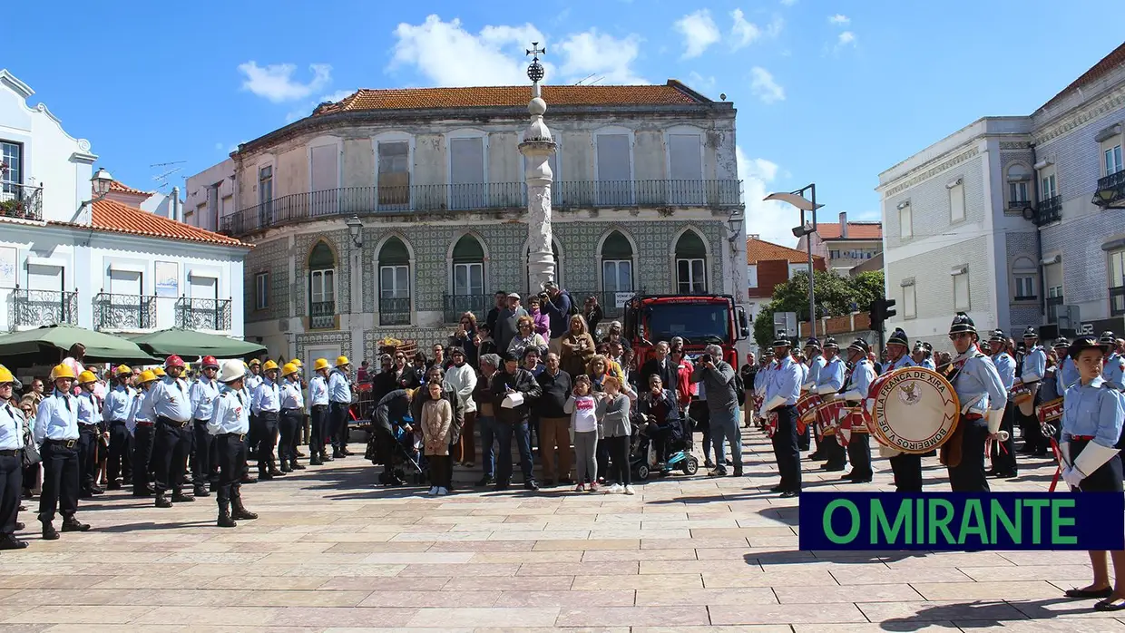 Associação dos Bombeiros Voluntários de Vila Franca de Xira apresenta novas viaturas nas comemorações do seu 136º aniversário