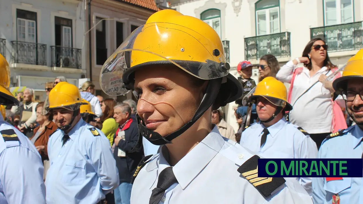 Associação dos Bombeiros Voluntários de Vila Franca de Xira apresenta novas viaturas nas comemorações do seu 136º aniversário