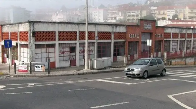 Chumbada recomendação contra a demolição do antigo mercado de Abrantes Chumbada recomendação contra a demolição do antigo mercado de Abrantes