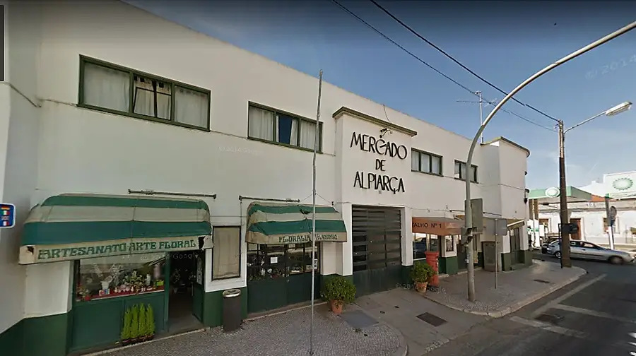 Obras no mercado de Alpiarça vão ser por ajuste directo Obras no mercado de Alpiarça vão ser por ajuste directo
