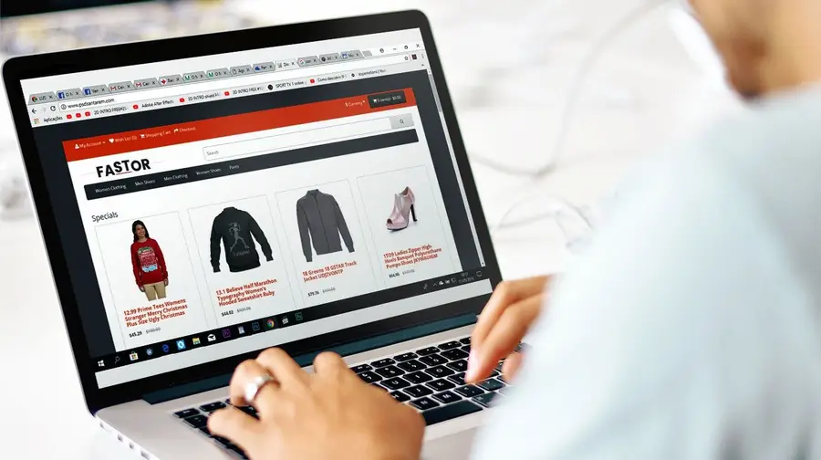 Antigo sítio do PSD na Internet é uma loja de roupa Antigo sítio do PSD na Internet é uma loja de roupa