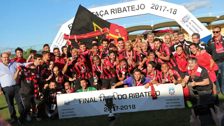 União de Tomar vence pela primeira vez a Taça Ribatejo União de Tomar vence pela primeira vez a Taça Ribatejo