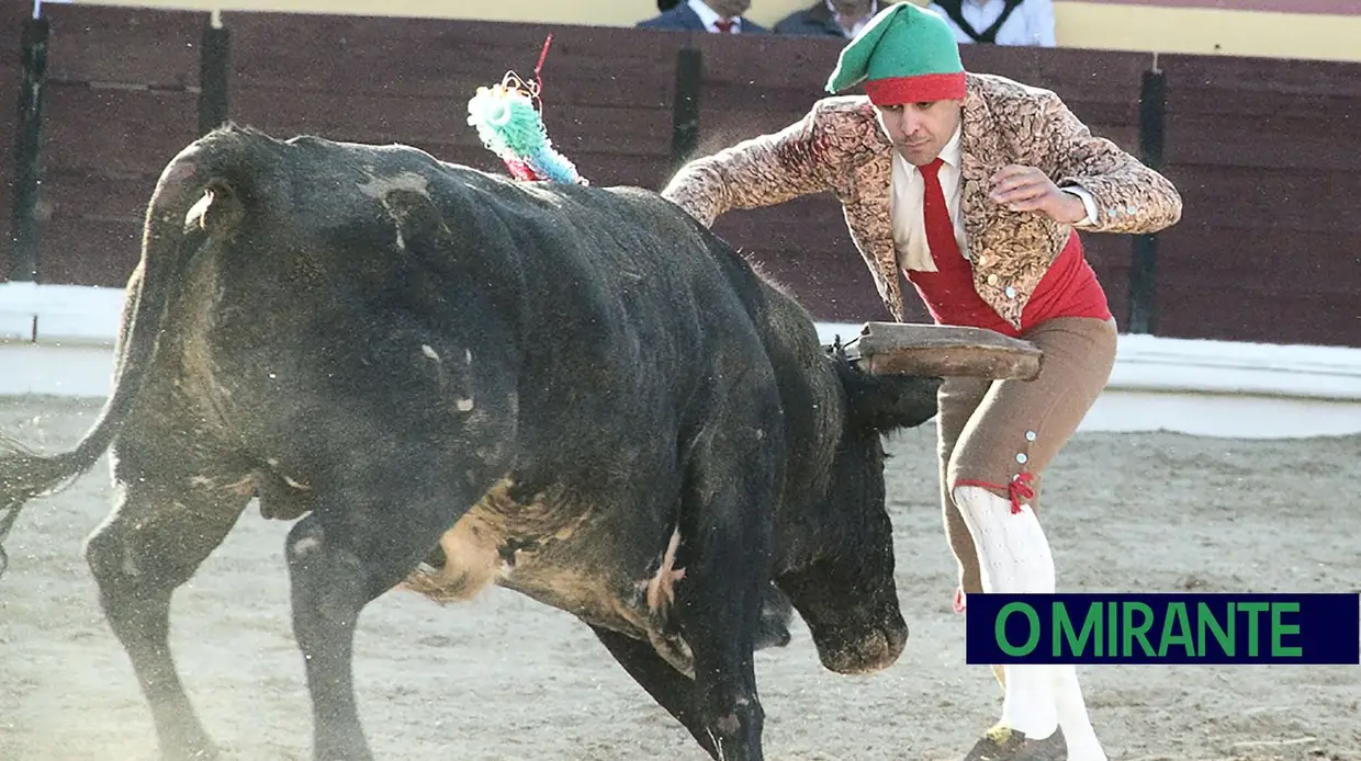 Praça de Salvaterra de Magos encheu na primeira corrida do ano