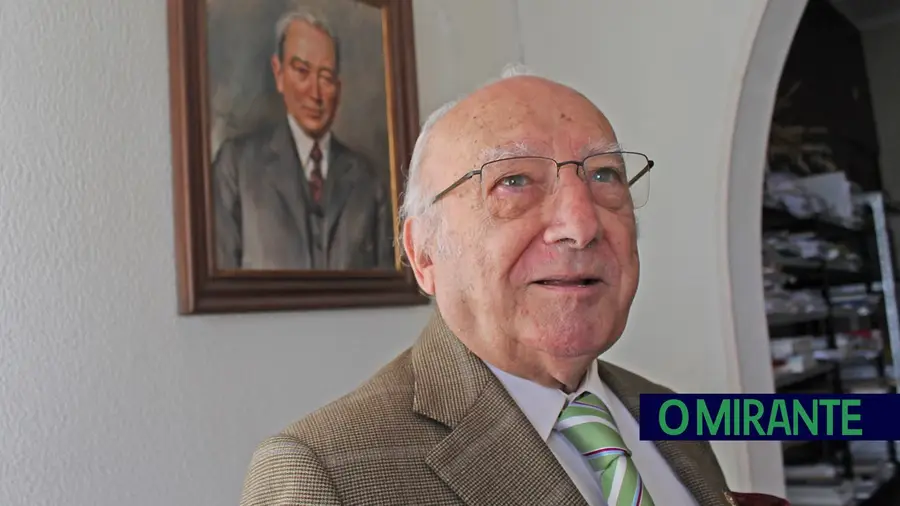 Empresário José Júlio Eloy distinguido com Prémio Nacional Memória e Identidade Empresário José Júlio Eloy distinguido com Prémio Nacional Memória e Identidade