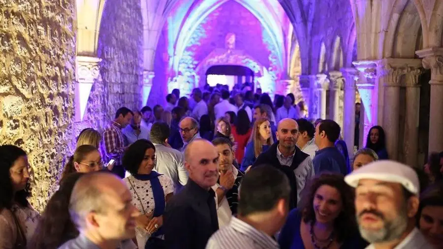Festa Azul no Convento de São Francisco em Santarém Festa Azul no Convento de São Francisco em Santarém