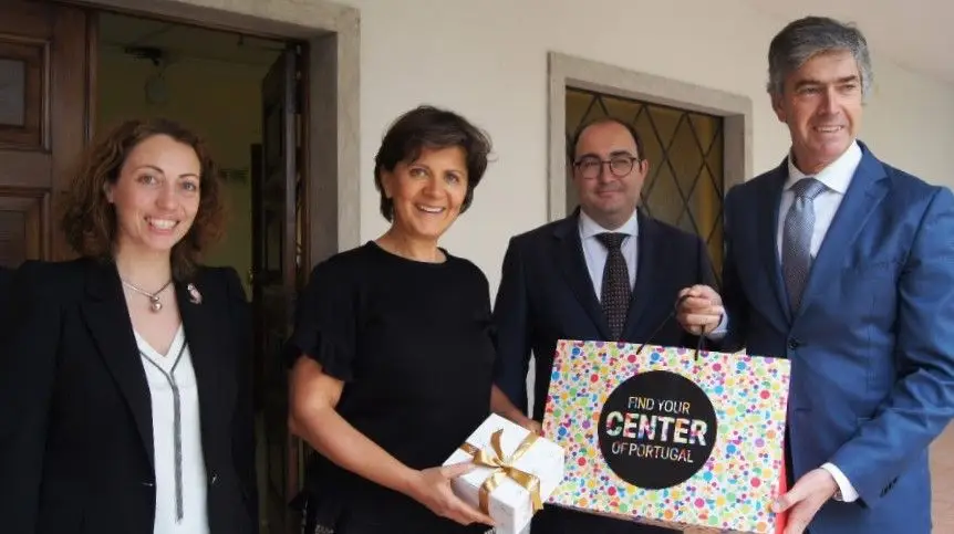 Escola de Hotelaria de Fátima recebeu ministra do Turismo da Jordânia Escola de Hotelaria de Fátima recebeu ministra do Turismo da Jordânia