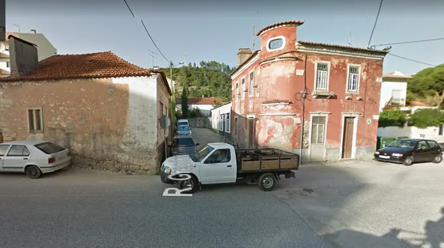 Município adquire imóvel para requalificar rua em Ourém Município adquire imóvel para requalificar rua em Ourém