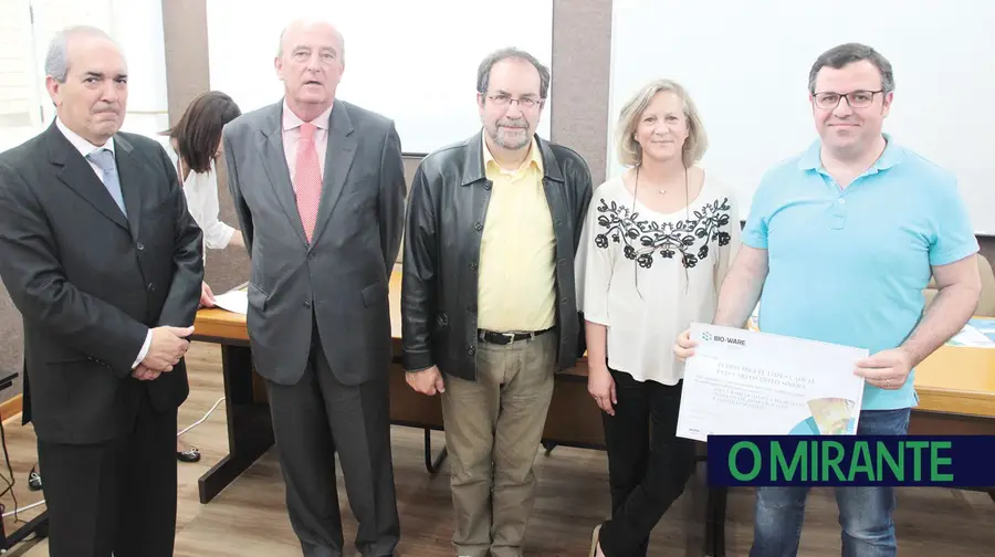 Louça biodegradável e comestível vence concurso de bio-ideias de negócio Louça biodegradável e comestível vence concurso de bio-ideias de negócio