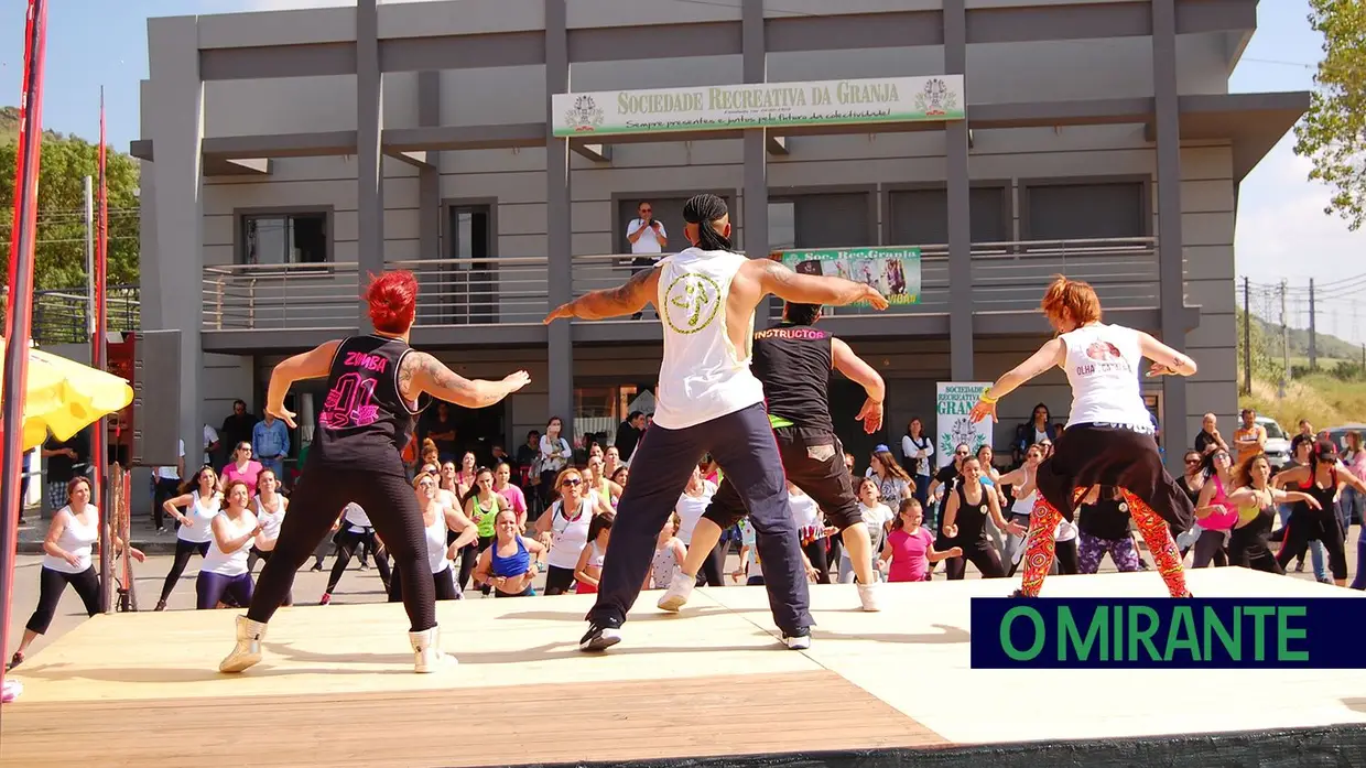 Mega Aula Zumba - Sociedade Recreativa da Granja