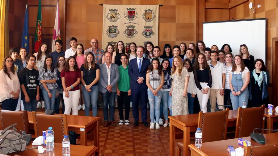Estudantes fizeram-se ouvir na Assembleia Municipal do Cartaxo Estudantes fizeram-se ouvir na Assembleia Municipal do Cartaxo