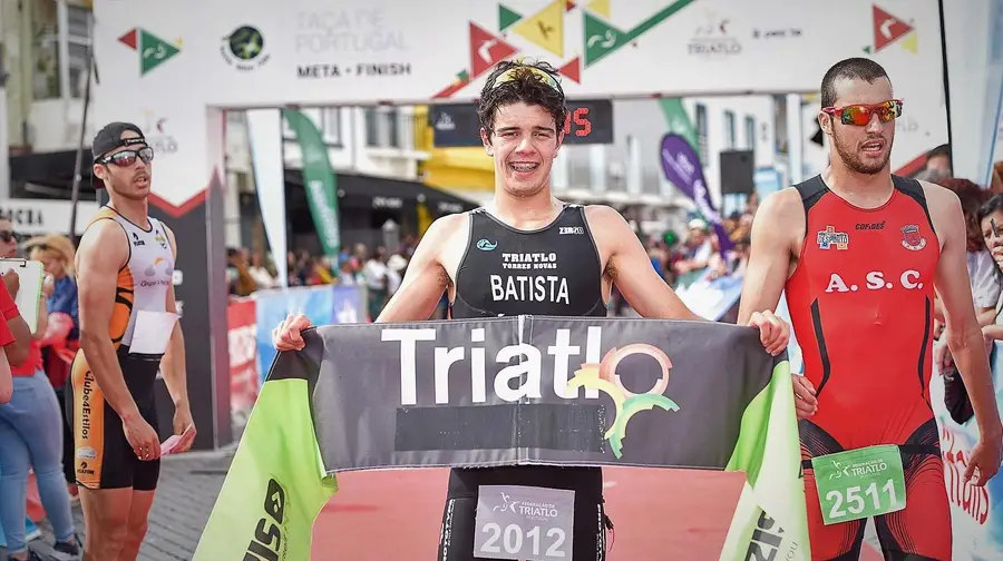 Atleta de Torres Novas em primeiro no Triatlo de Peniche Atleta de Torres Novas em primeiro no Triatlo de Peniche