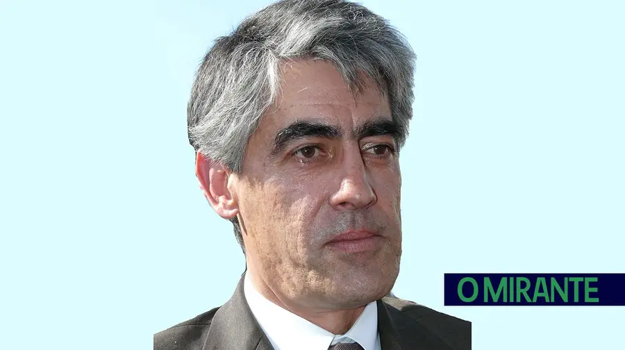 João Neves é o novo líder da Bancada do PSD na Assembleia Municipal de Santarém João Neves é o novo líder da Bancada do PSD na Assembleia Municipal de Santarém