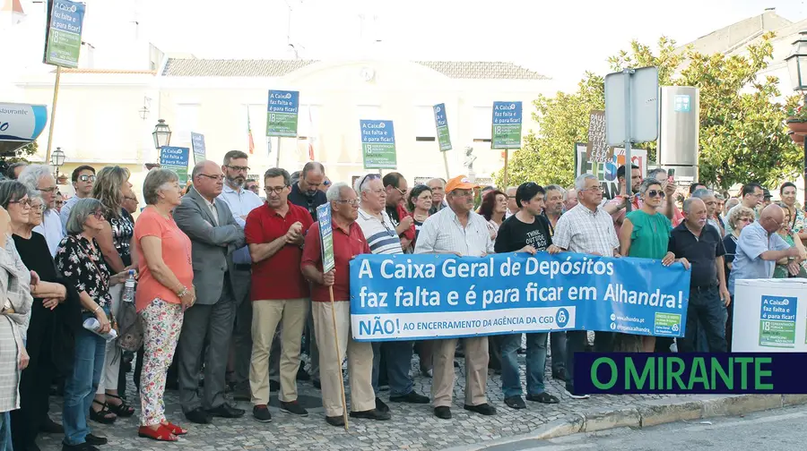 Autarcas acusam Caixa de não respeitar o poder local Autarcas acusam Caixa de não respeitar o poder local