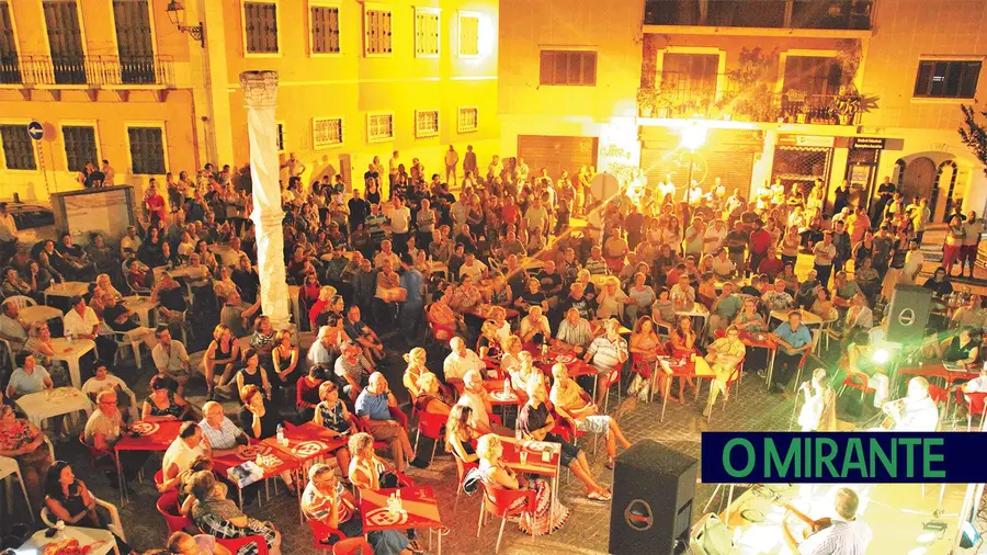 Mico da Câmara Pereira e Marta Rosa abrem as Noites no Largo do Pelourinho em Alverca Mico da Câmara Pereira e Marta Rosa abrem as Noites no Largo do Pelourinho em Alverca