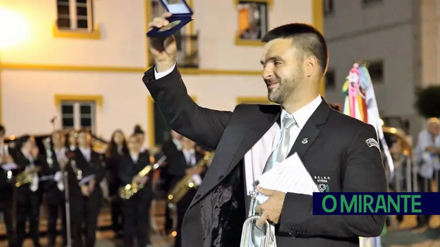 Pedro Gentil recebe Medalha da Freguesia da Carregueira Pedro Gentil recebe Medalha da Freguesia da Carregueira