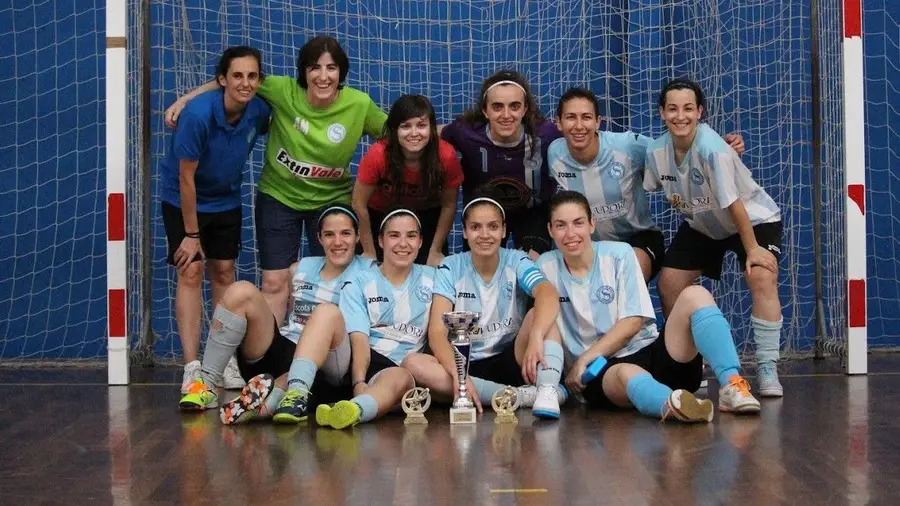 Futsal feminino do Vitória de Santarém vence torneio em Lisboa Futsal feminino do Vitória de Santarém vence torneio em Lisboa