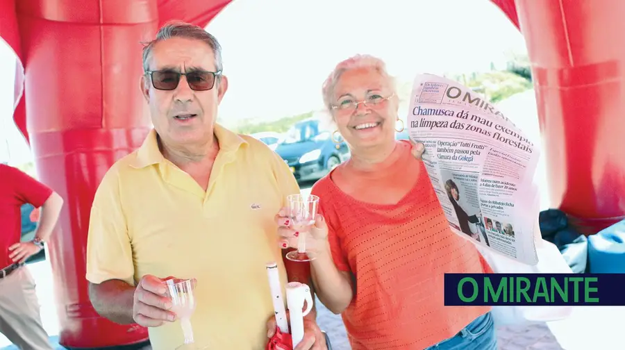 Vinhos de Almeirim foram à praia e levaram O MIRANTE Vinhos de Almeirim foram à praia e levaram O MIRANTE