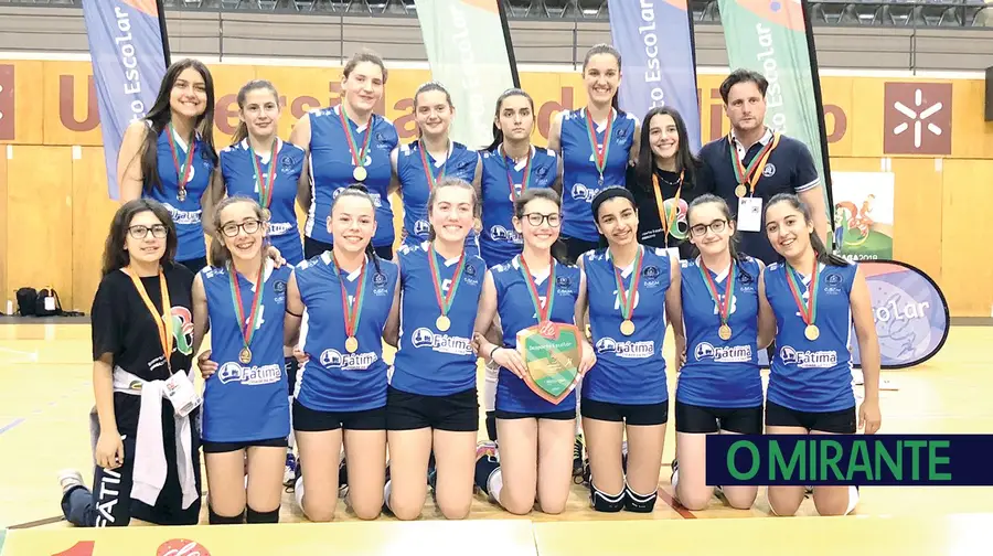 Colégio de Fátima campeão nacional escolar em voleibol Colégio de Fátima campeão nacional escolar em voleibol