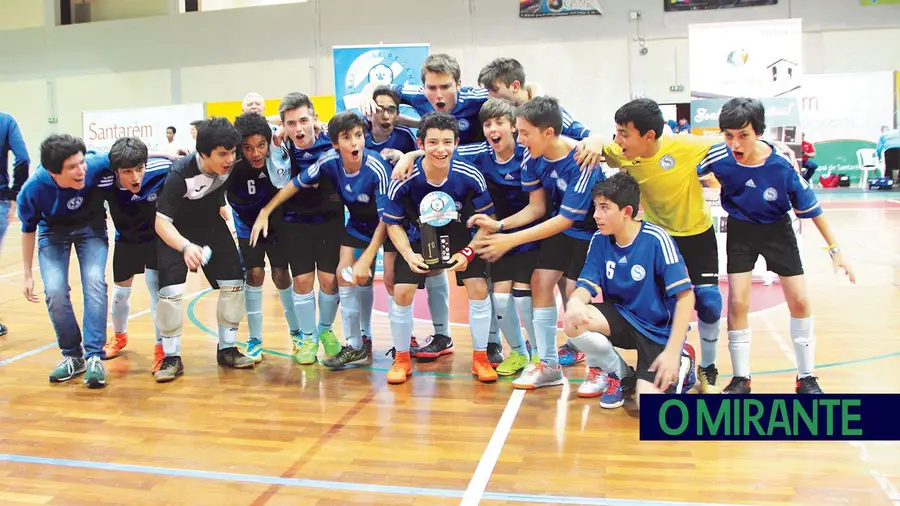 Iniciados e seniores do Vitória Clube de Santarém começam época Iniciados e seniores do Vitória Clube de Santarém começam época