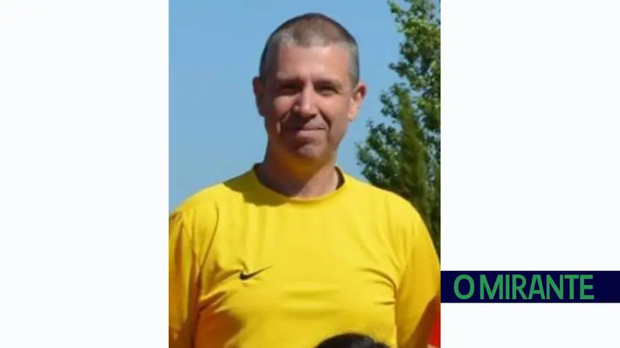 Professor morre em Abrantes após ser esfaqueado em casa Professor morre em Abrantes após ser esfaqueado em casa