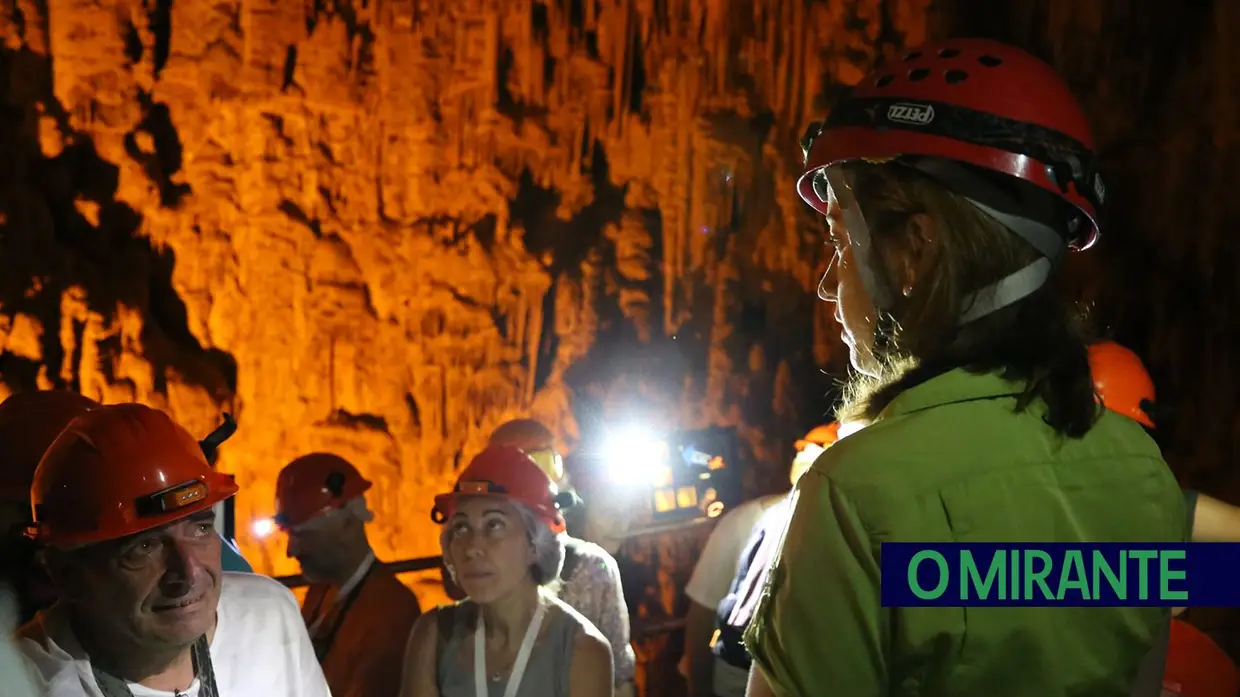 Algar do Pena recebe cientistas de todo o mundo