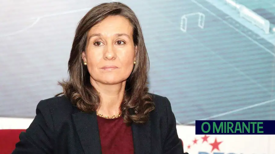 Presidente de Rio Maior retira pelouros a vereadora do CDS, parceiro de coligação Presidente de Rio Maior retira pelouros a vereadora do CDS, parceiro de coligação