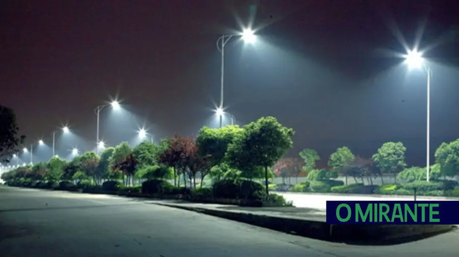 Santarém poupa 243 mil euros de electricidade por ano com iluminação LED Santarém poupa 243 mil euros de electricidade por ano com iluminação LED