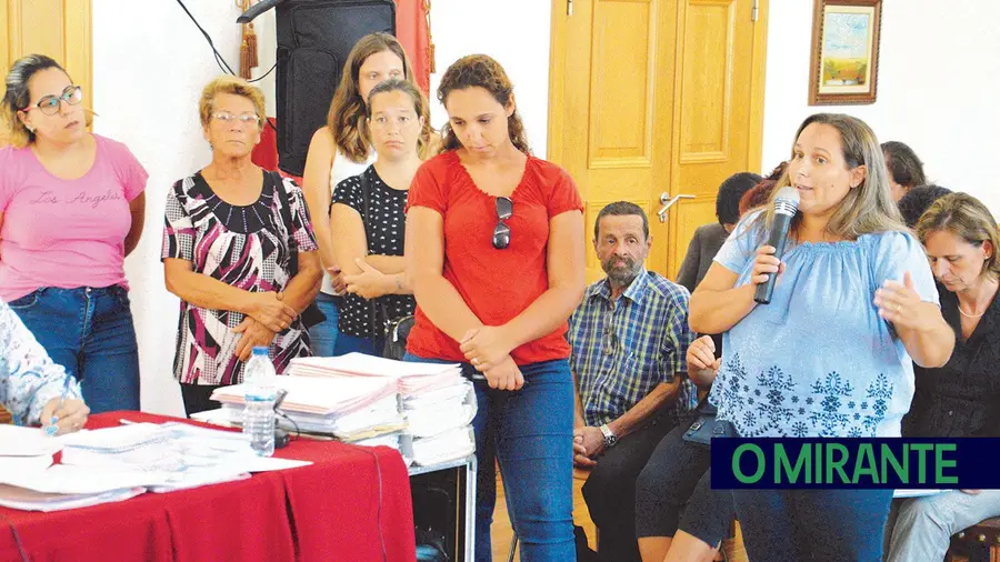 Alunos da Quinta da Grinja vão deixar de ter autocarros à borla Alunos da Quinta da Grinja vão deixar de ter autocarros à borla