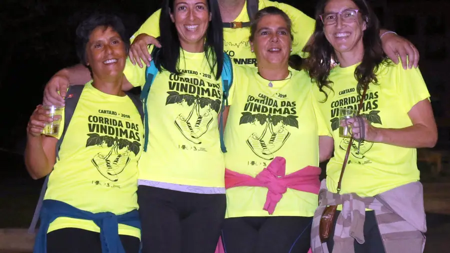 Mais de três centenas de atletas e praticantes de caminhada Mais de três centenas de atletas e praticantes de caminhada