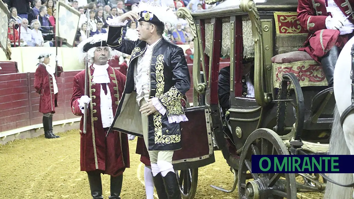 Cortejo evocativo das Touradas Reais do século XVIII