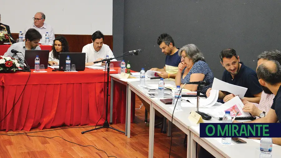 Destilaria política. Destilaria política.
