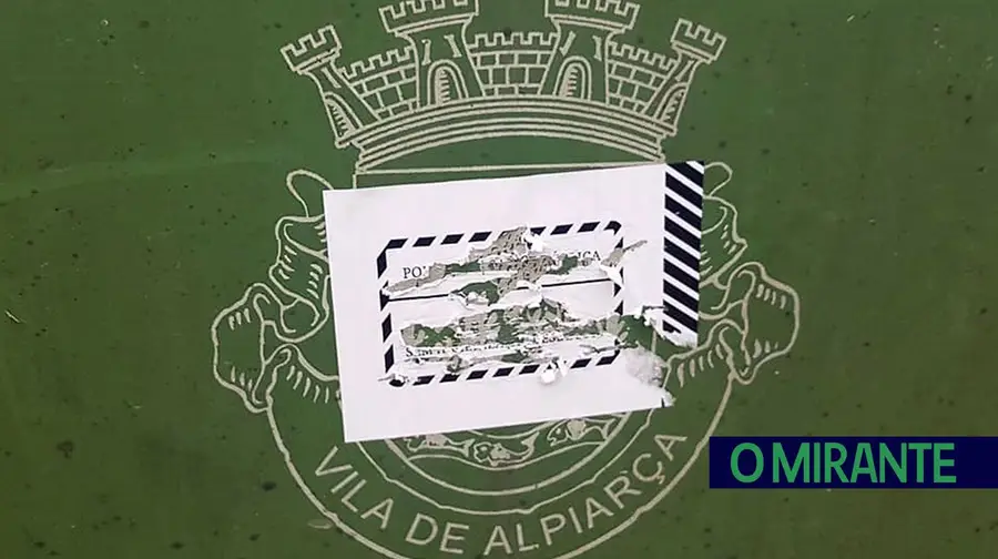 Câmara de Alpiarça apresenta queixa por vandalismo em centenas de contentores do lixo Câmara de Alpiarça apresenta queixa por vandalismo em centenas de contentores do lixo
