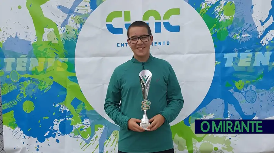 Pedro Valverde conquista torneio de ténis no Entroncamento Pedro Valverde conquista torneio de ténis no Entroncamento