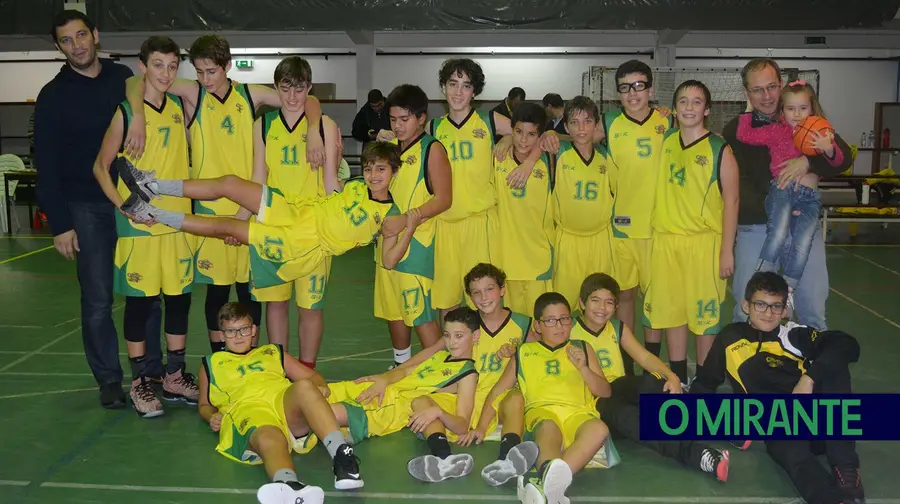 Torres Novas campeão distrital de basquetebol sub-14 Torres Novas campeão distrital de basquetebol sub-14