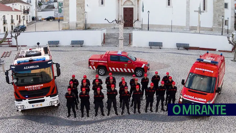 Bombeiros de Azambuja vão ter Equipa de Intervenção Permanente Bombeiros de Azambuja vão ter Equipa de Intervenção Permanente