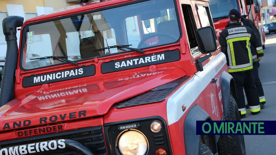 Concursos para oito lugares nos Bombeiros Municipais de Santarém Concursos para oito lugares nos Bombeiros Municipais de Santarém