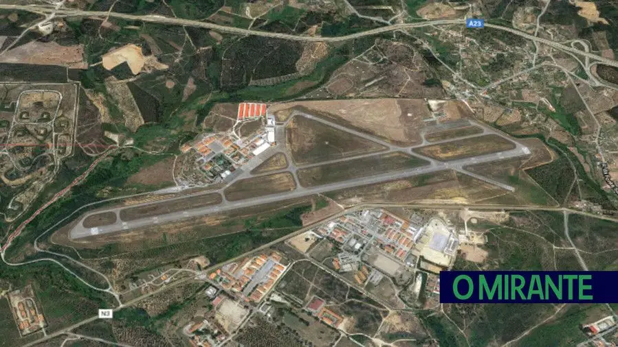 Oito civis detidos no âmbito do roubo de armas em Tancos Oito civis detidos no âmbito do roubo de armas em Tancos