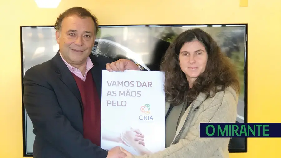 Mercar de Abrantes lança campanha “Vamos Dar as mãos pelo CRIA” Mercar de Abrantes lança campanha “Vamos Dar as mãos pelo CRIA”