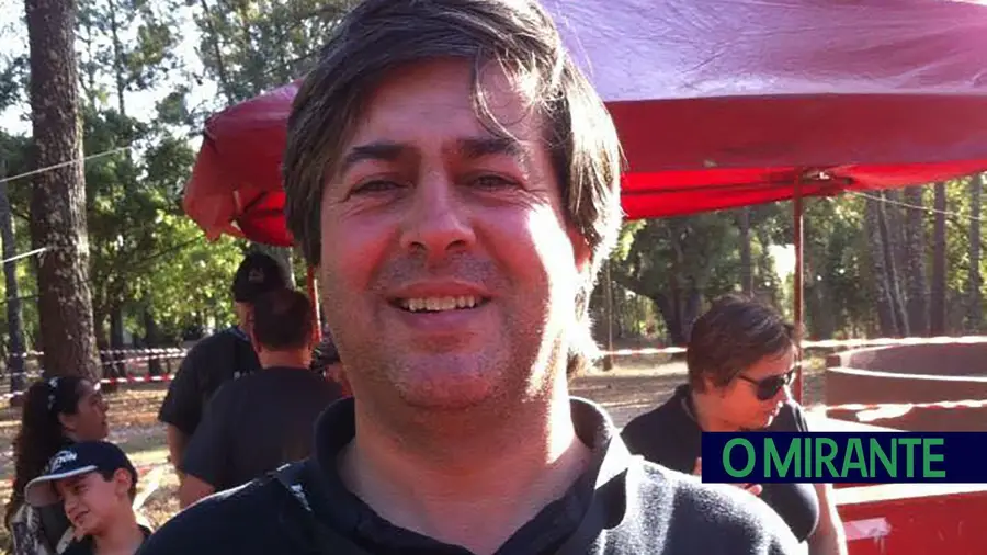 Minuto de silêncio e voto de pesar em Benavente pela morte de empresário Minuto de silêncio e voto de pesar em Benavente pela morte de empresário