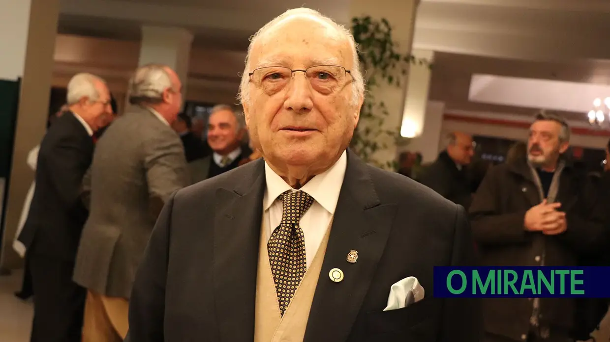 Rotary Clube de Santarém homenageia José Júlio Eloy