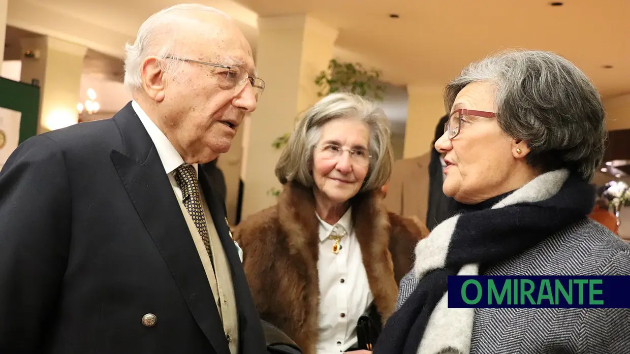 Rotary Clube de Santarém homenageia José Júlio Eloy